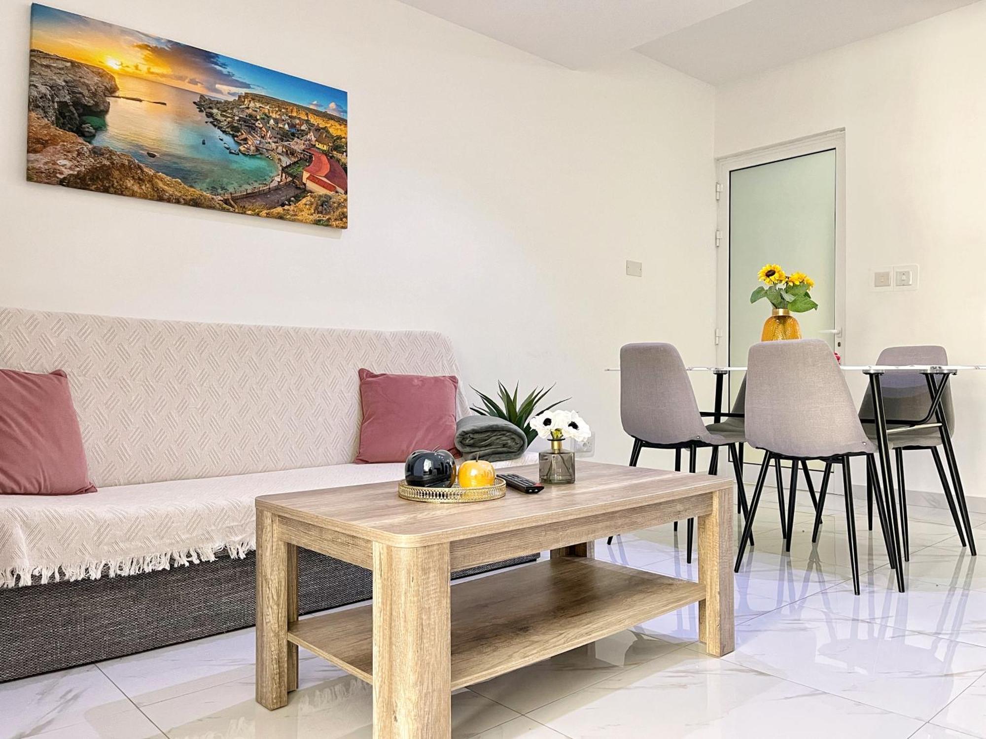 Marina Apartments Msida Extérieur photo